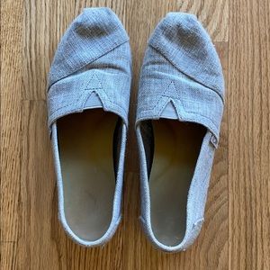 Toms canvas shoes